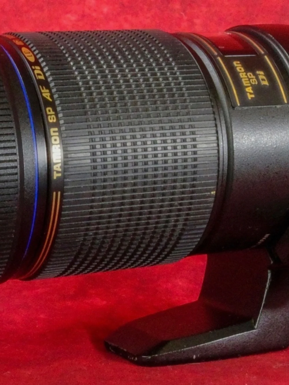 Tamron SP AF 180mm Macro f/3.5 -w/Hood and Tripod Foot-Nikon Mount